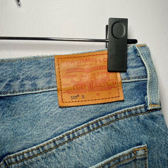 Levi's Premium 501 Light Wash Button Fly Distressed Jeans Women's size 25 - Picture 10 of 15